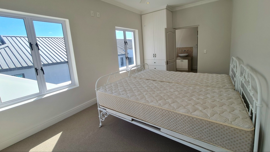 7 Bedroom Property for Sale in Whale Rock Western Cape